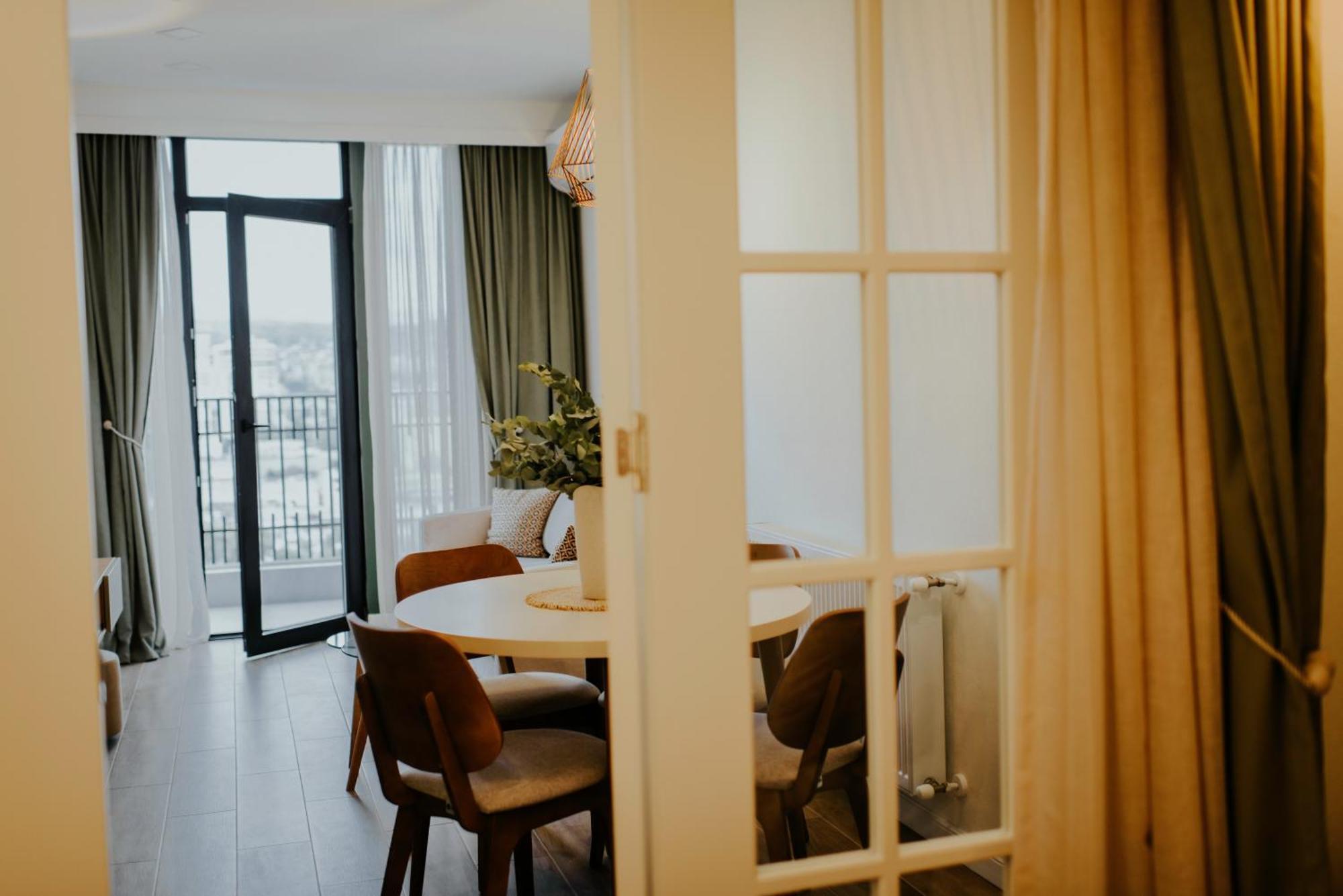Skyline Luxury Suites Τυφλίδα Εξωτερικό φωτογραφία