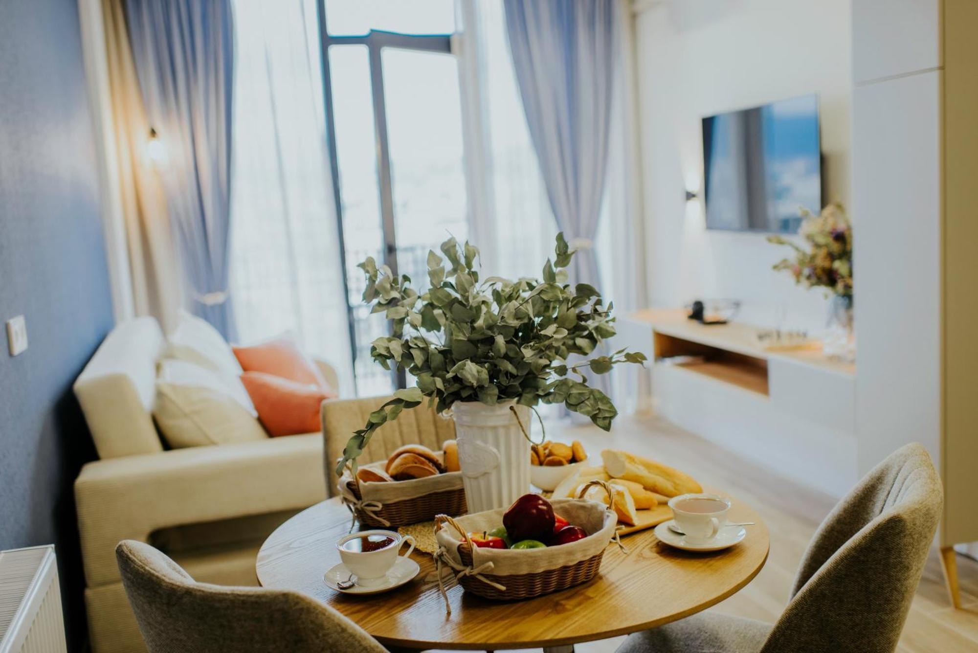 Skyline Luxury Suites Τυφλίδα Εξωτερικό φωτογραφία