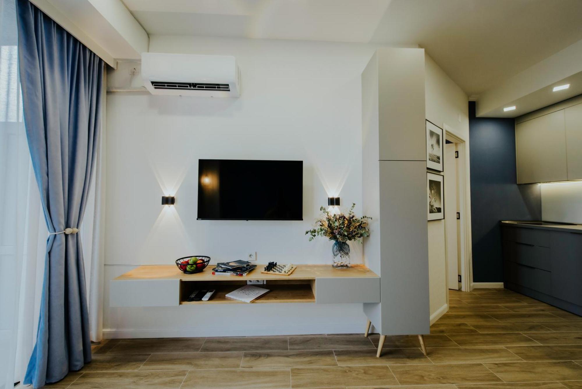 Skyline Luxury Suites Τυφλίδα Εξωτερικό φωτογραφία