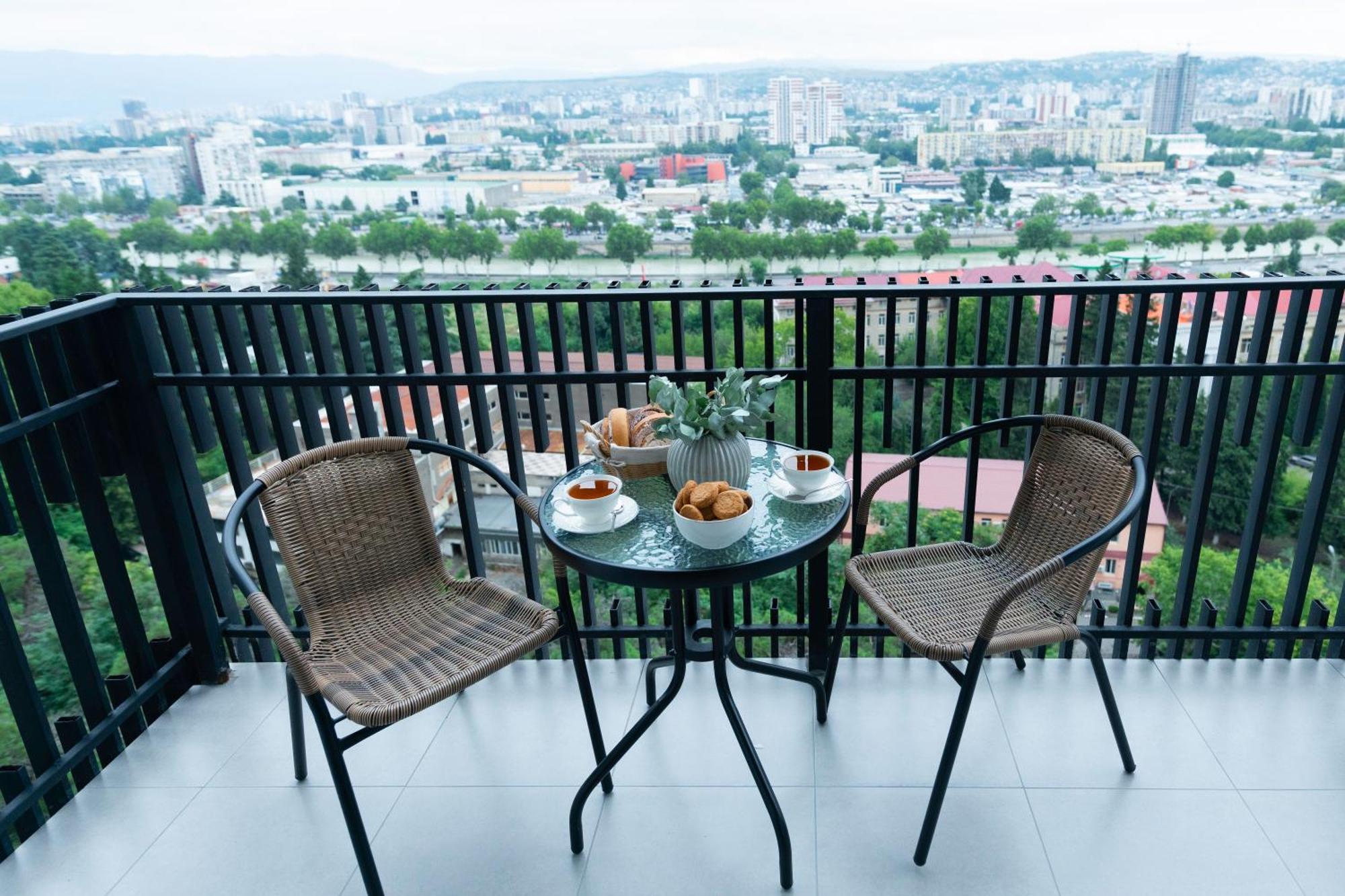 Skyline Luxury Suites Τυφλίδα Εξωτερικό φωτογραφία
