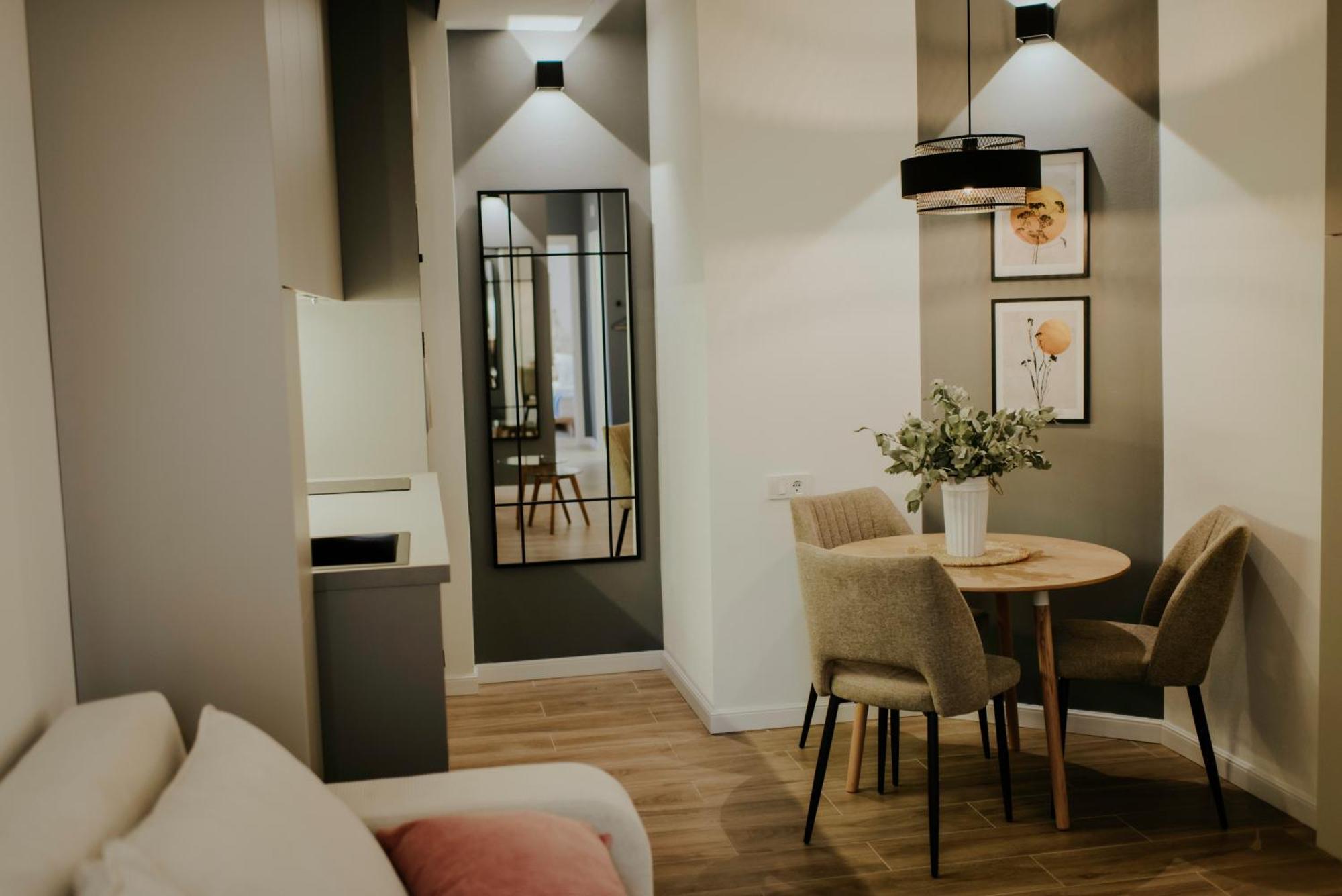 Skyline Luxury Suites Τυφλίδα Εξωτερικό φωτογραφία
